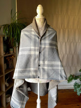 Load image into Gallery viewer, Tippet/Poncho