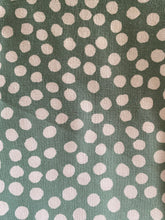 Load image into Gallery viewer, Egg Apron - Kids